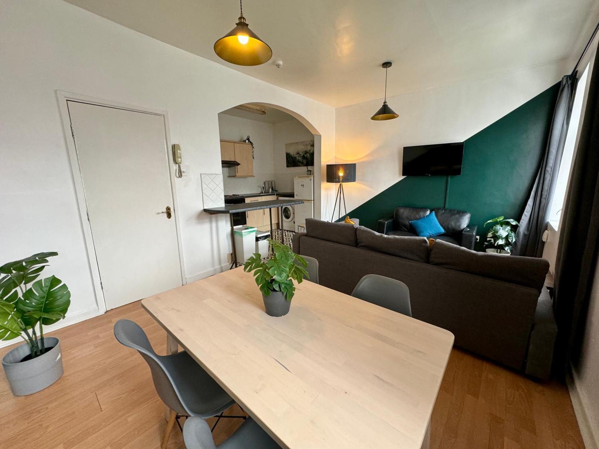 Space For Groups, 10 Mins From Queen St! Κάρντιφ Εξωτερικό φωτογραφία