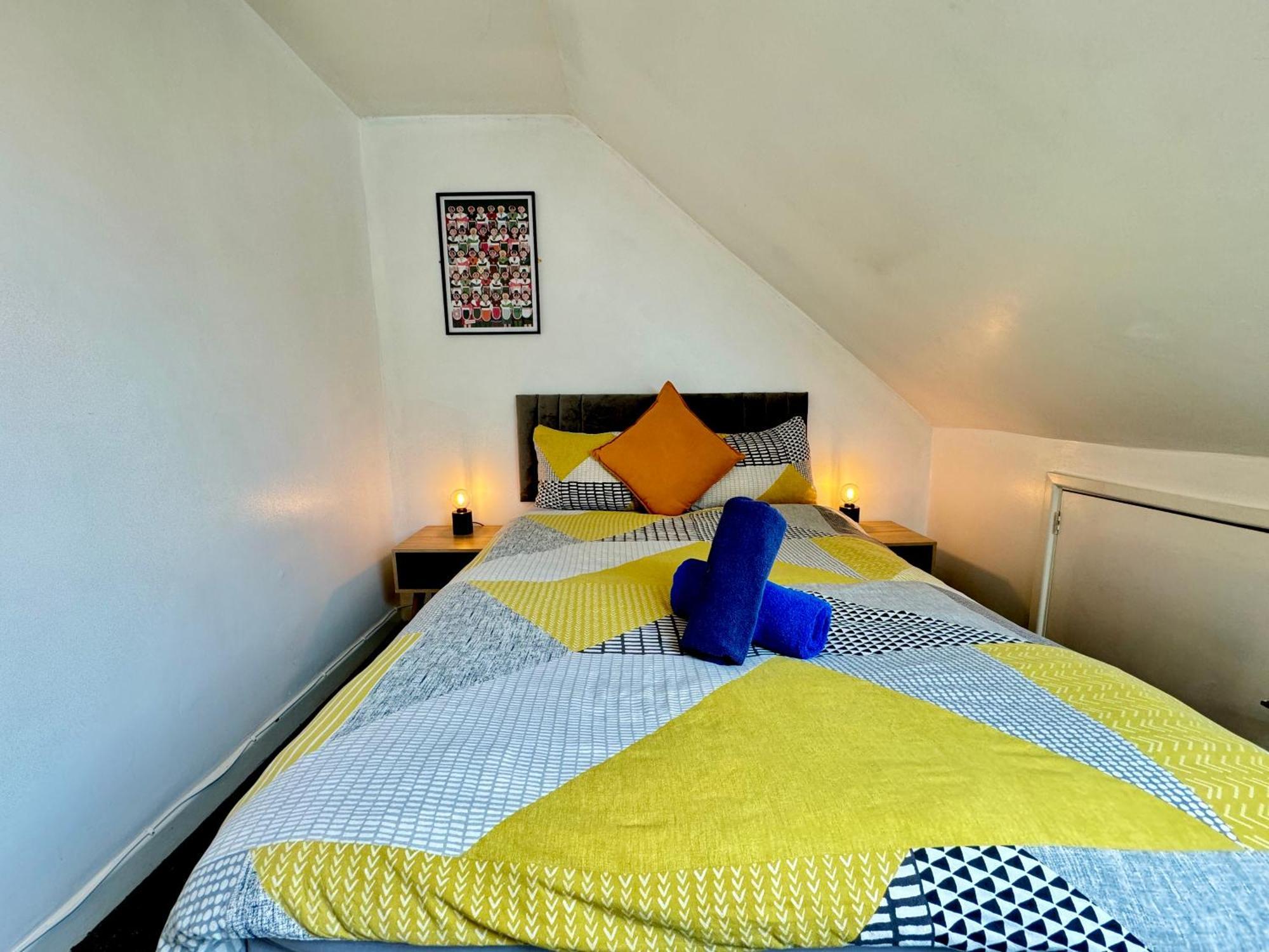 Space For Groups, 10 Mins From Queen St! Κάρντιφ Εξωτερικό φωτογραφία